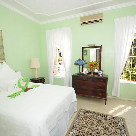 Summerhill Four Bedroom Villa Montego Bay Dış mekan fotoğraf