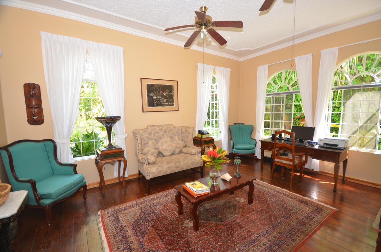 Summerhill Four Bedroom Villa Montego Bay Dış mekan fotoğraf